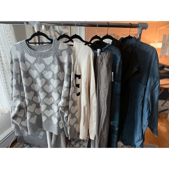 NWT Old Navy SoSoft Grey and White Heart Pattern Sweater - Picture 2 of 4